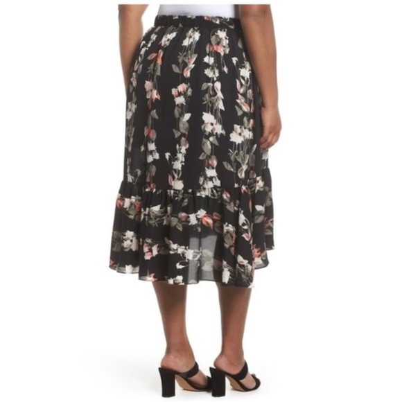 Sejour Ruffle Skirt (Plus Size) - Picture 2 of 6